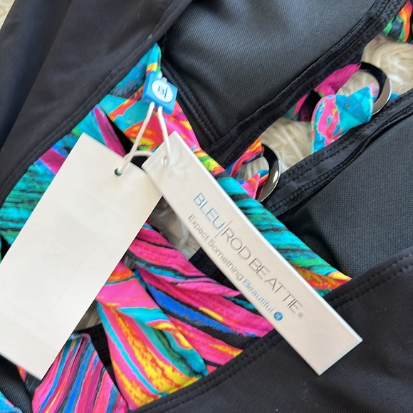 Bleu Rod Beattie Wild Thing Plunge Over The Shoulder Lace Back One Piece Swimsui - Picture 10 of 10